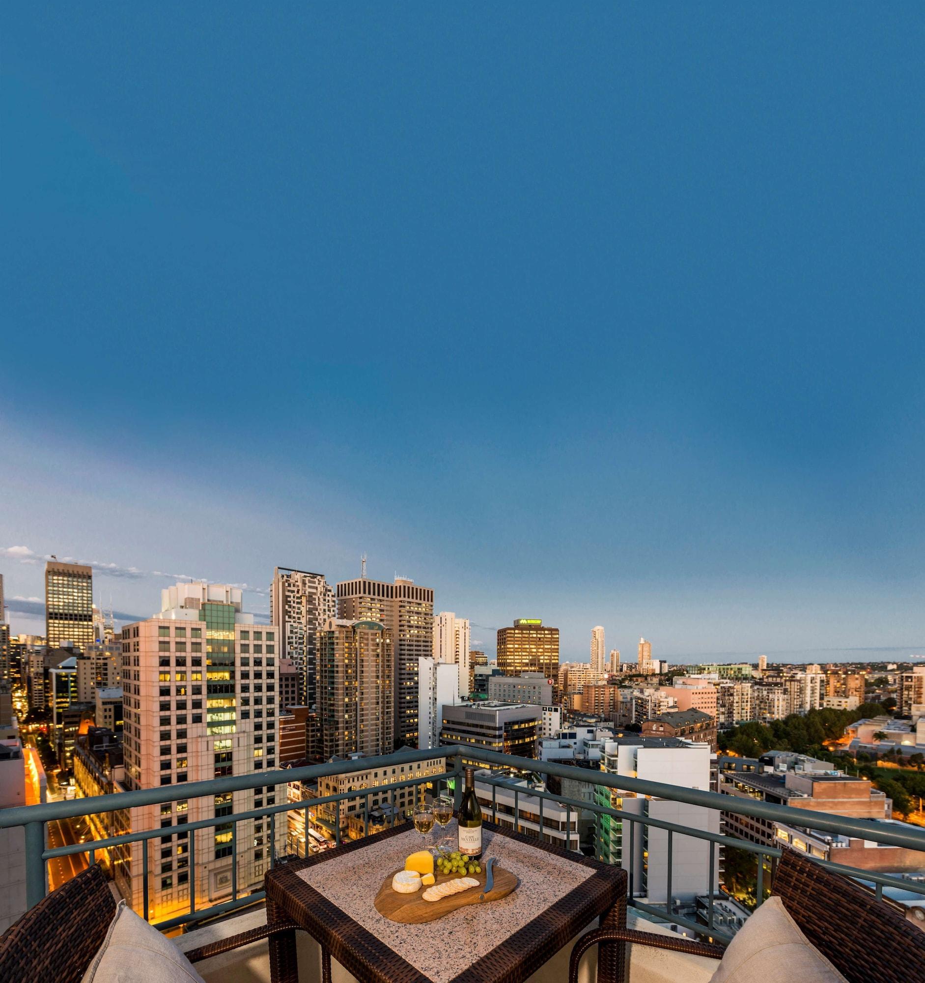Oaks Sydney Castlereagh Suites Exteriör bild