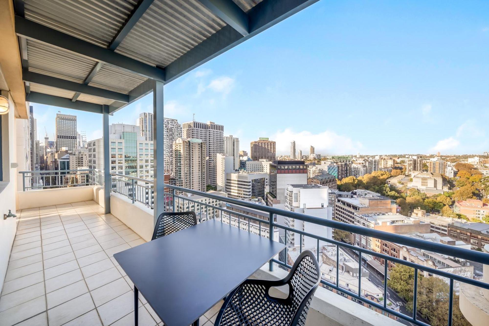 Oaks Sydney Castlereagh Suites Exteriör bild