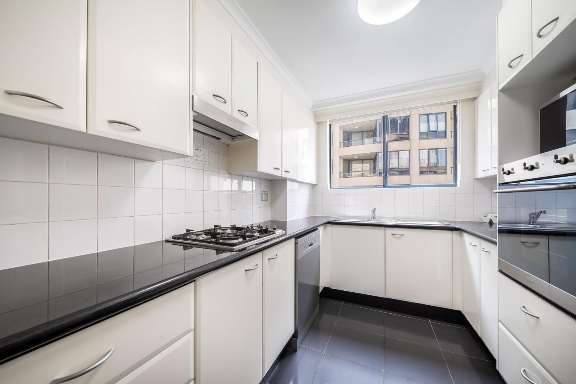 Oaks Sydney Castlereagh Suites Exteriör bild