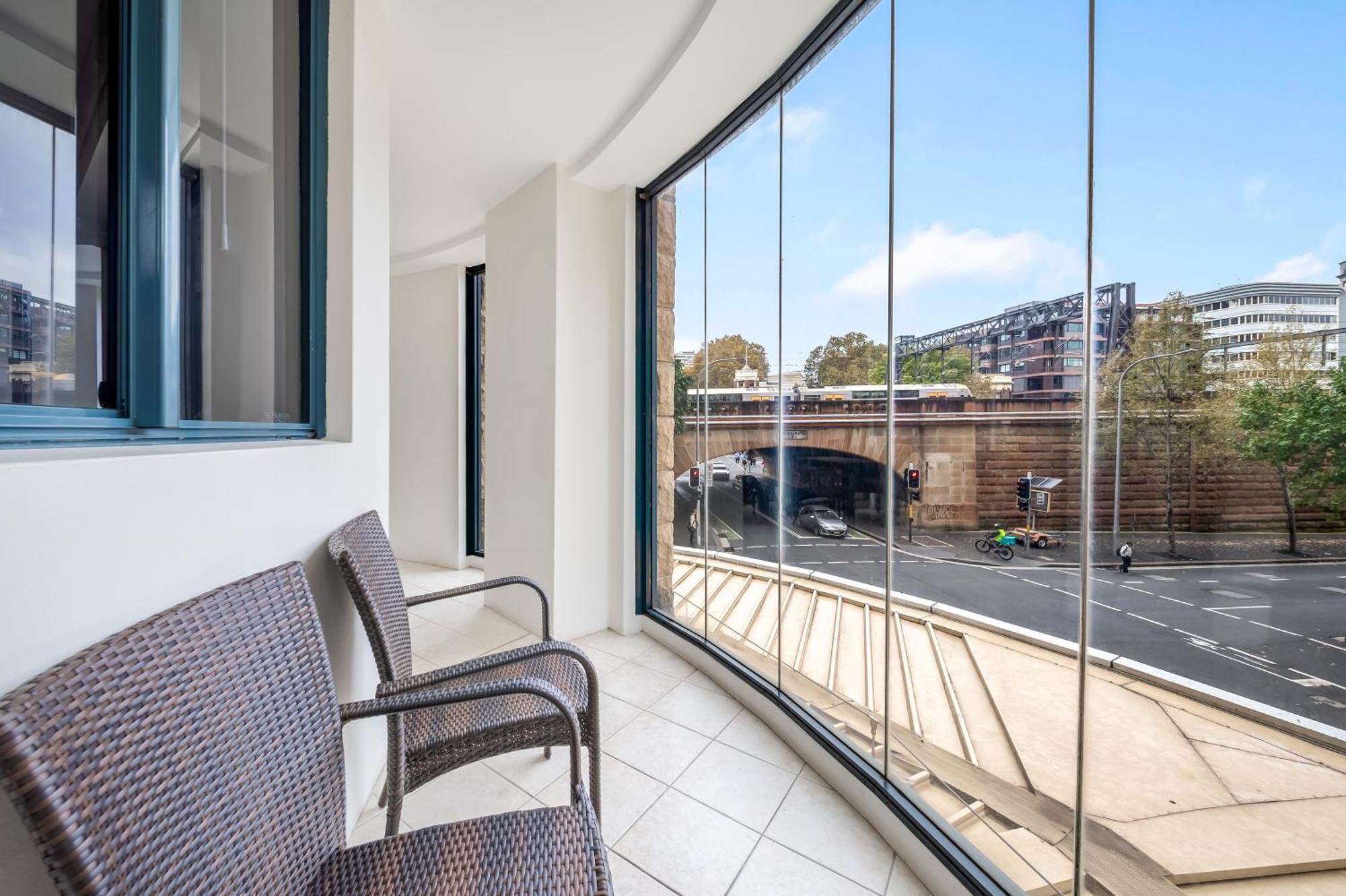 Oaks Sydney Castlereagh Suites Exteriör bild