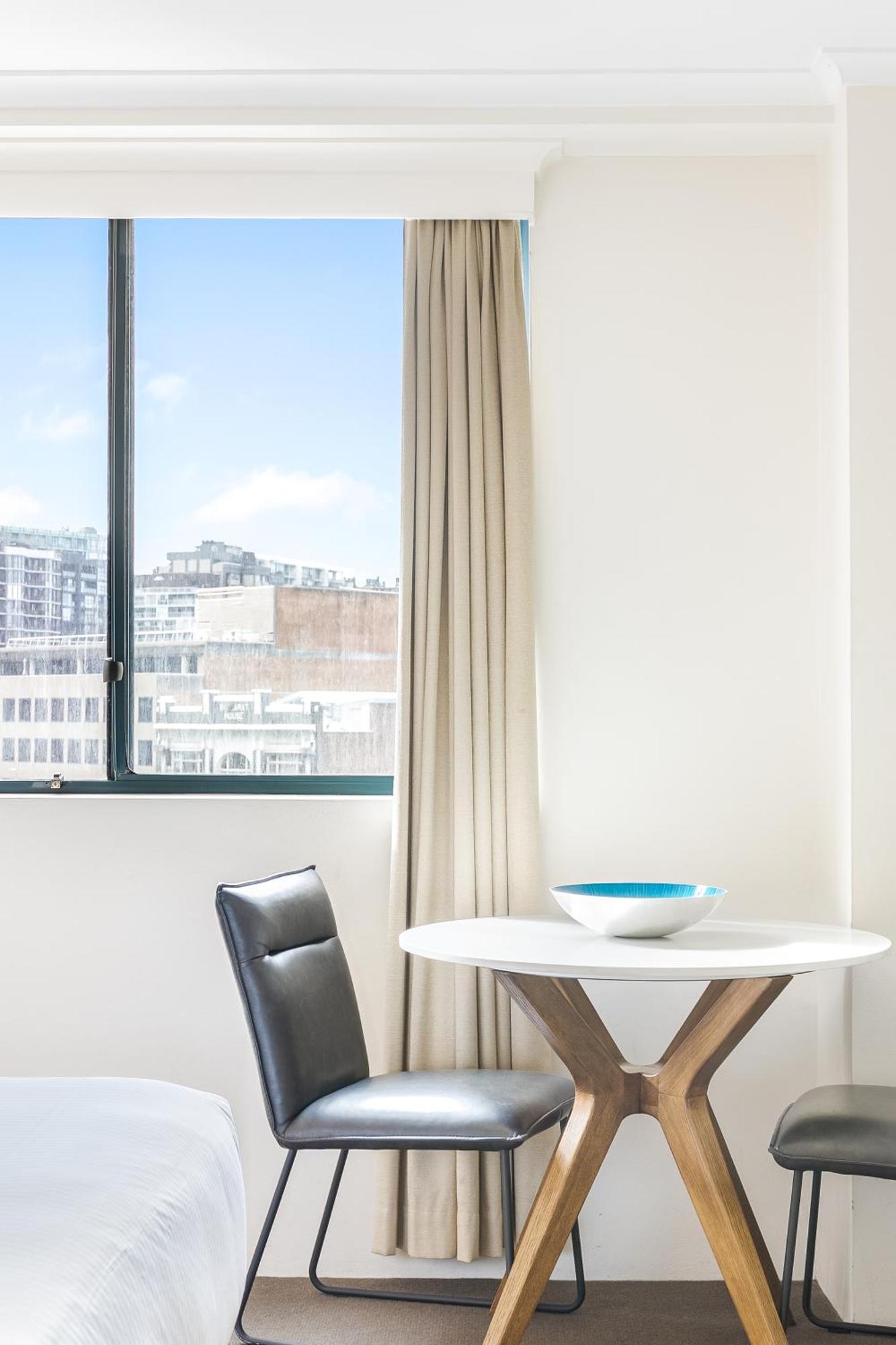 Oaks Sydney Castlereagh Suites Exteriör bild