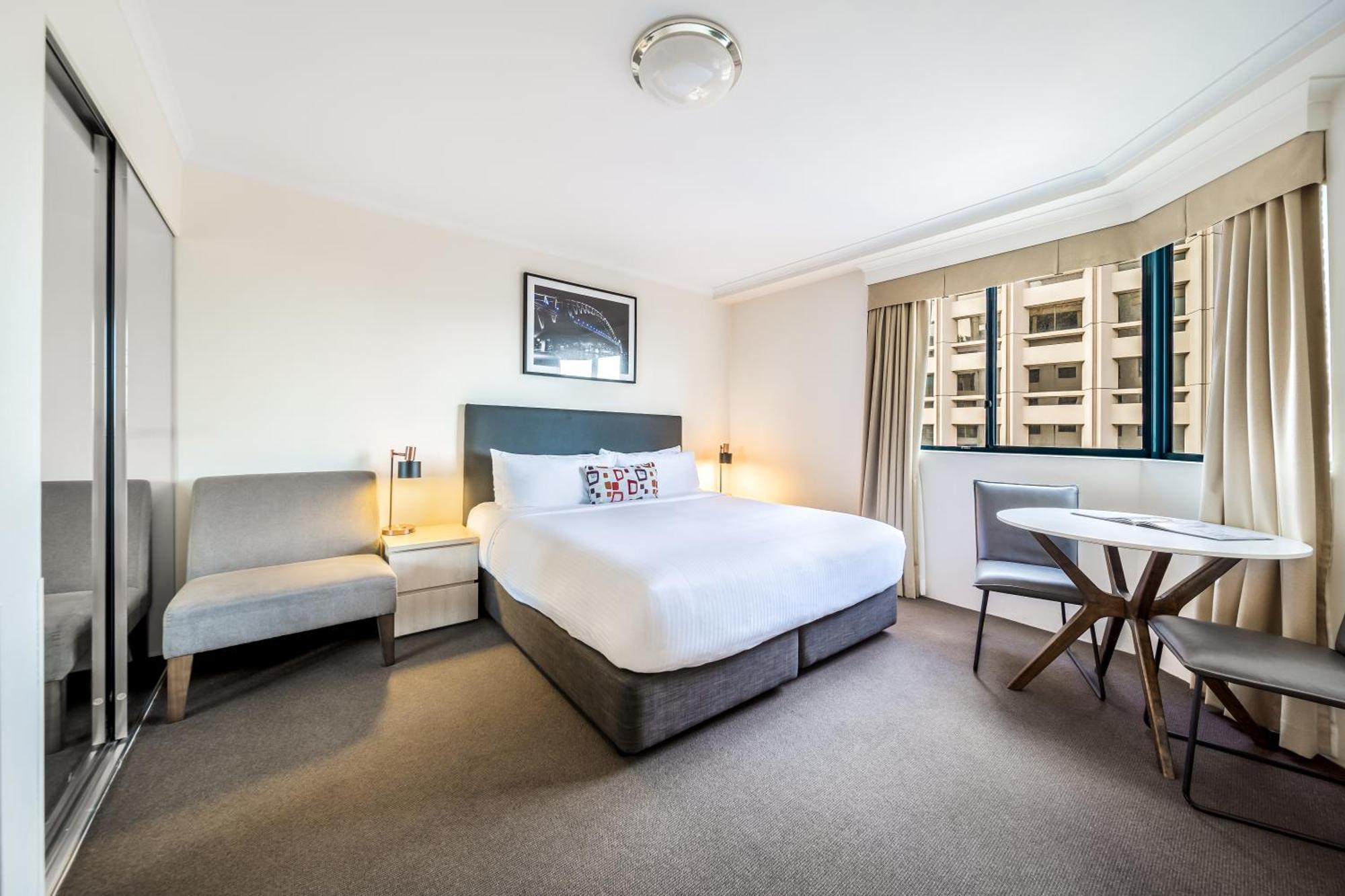 Oaks Sydney Castlereagh Suites Exteriör bild